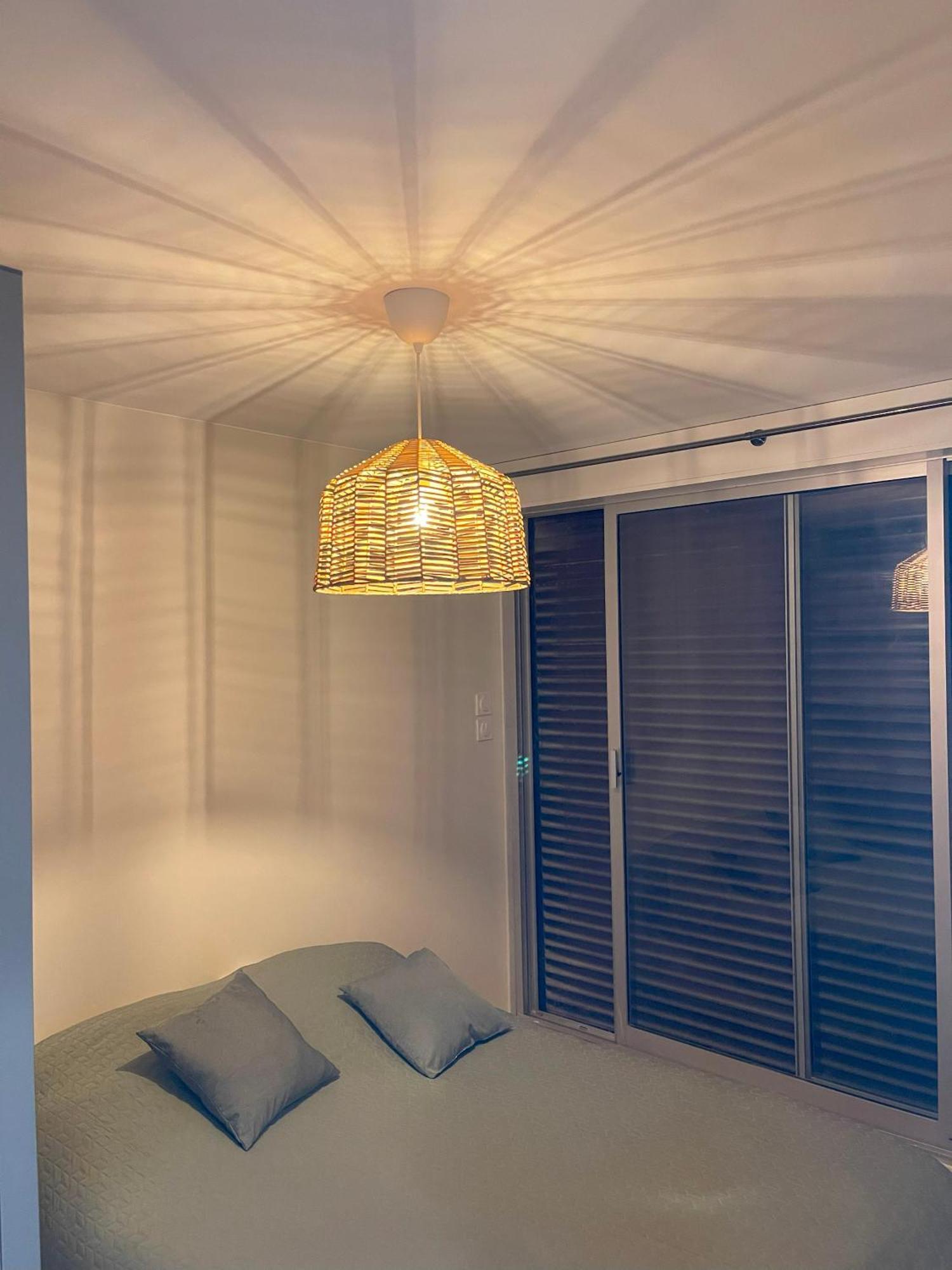 Apartment Bord De Mer: Soleil, Et Grande Terrasse Pour Instants De Detente