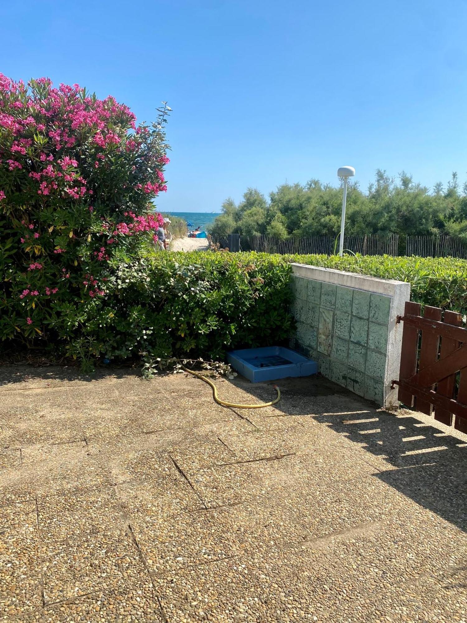 Bord De Mer: Soleil, Et Grande Terrasse Pour Instants De Detente Apartment La Grande-Motte